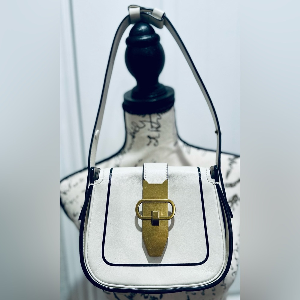 Authentic Tory Burch Chic White and Black Leather Shoulder Bag with Sleek Design